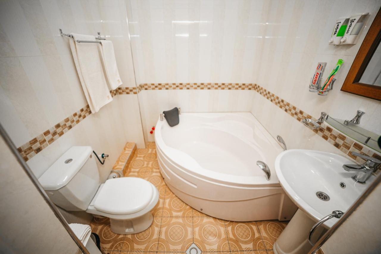 Buyuk Ipak Yo'Li Hotel נמנאגאן מראה חיצוני תמונה