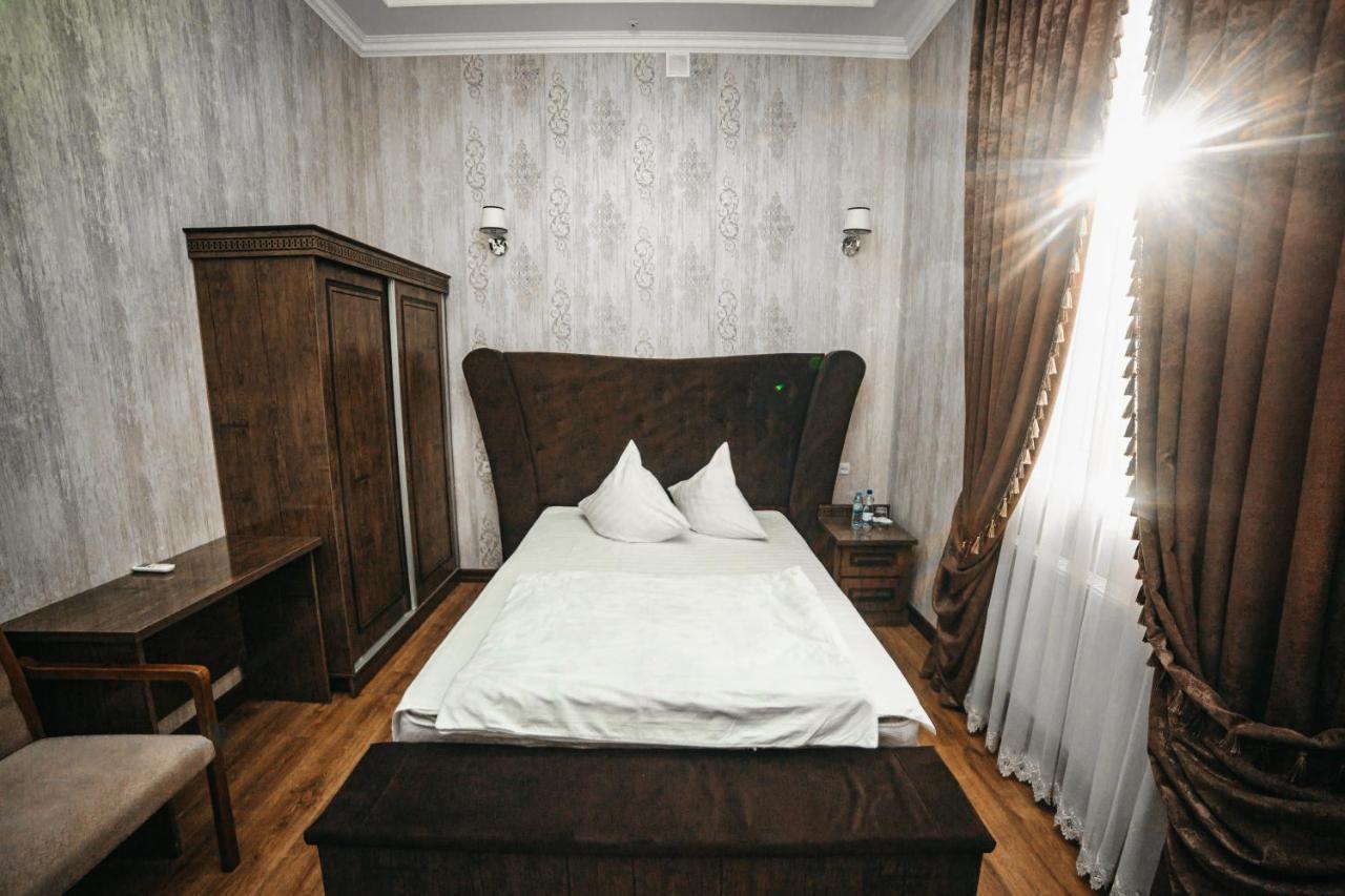 Buyuk Ipak Yo'Li Hotel נמנאגאן מראה חיצוני תמונה